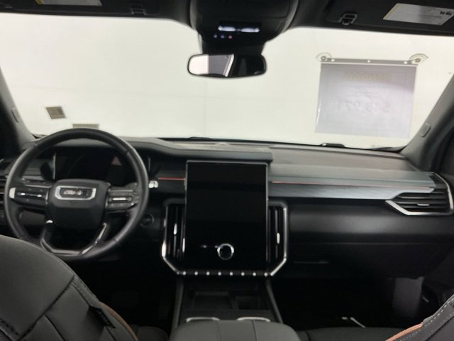 Used 2025 GMC Acadia AT4 w/ Luxury Package AWD/4WD image 26