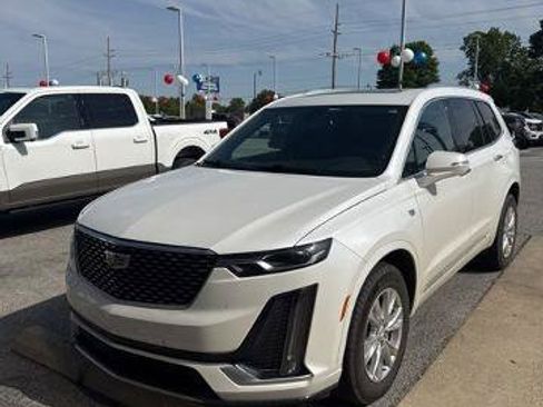 Used 2023 Cadillac XT6 Luxury w/ LPO, Floor Liner Package AWD/4WD image 2