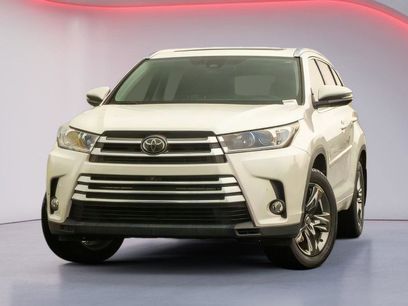 Used 2017 Toyota Highlander Limited Platinum