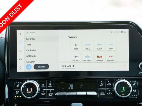 Used 2024 Toyota Highlander Platinum FWD image 21