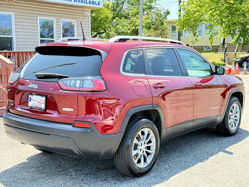 Used 2019 Jeep Cherokee Latitude Plus w/ Comfort/Convenience Group image 5