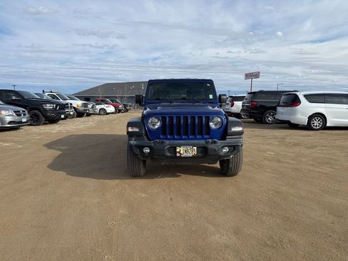 Used 2019 Jeep Wrangler Unlimited Sport S image 2