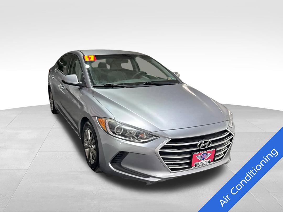 Used 2017 Hyundai Elantra SE FWD image 3