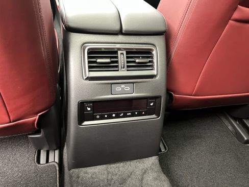 Certified 2025 MAZDA CX-70 Plug-In Hybrid w/ Premium Plus image 15