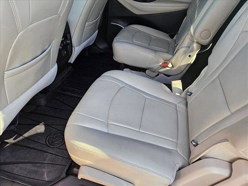 Used 2019 Buick Enclave Essence image 18