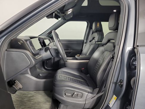 Used 2023 Rivian R1S Adventure image 21