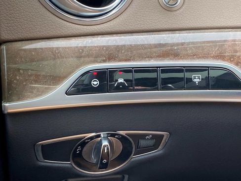 Used 2019 Mercedes-Benz S 560 4MATIC Sedan image 31