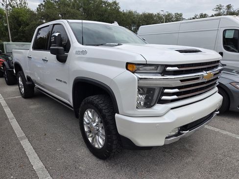 Used 2022 Chevrolet Silverado 2500 High Country AWD/4WD image 2