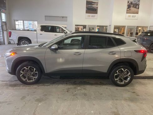 New 2026 Chevrolet Trax LT w/ LT Convenience Package image 4