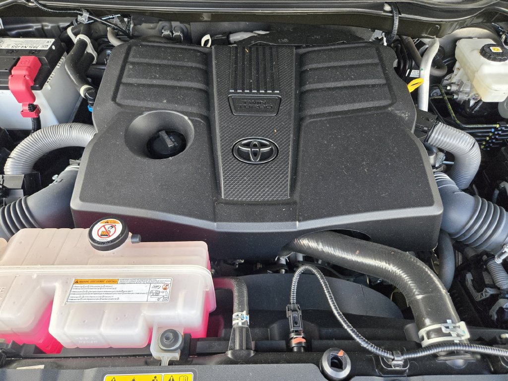 Used 2024 Toyota Tundra SR5 AWD/4WD image 28