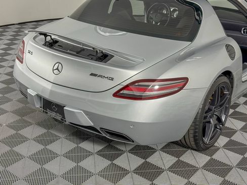 Used 2011 Mercedes-Benz SLS AMG Coupe image 29