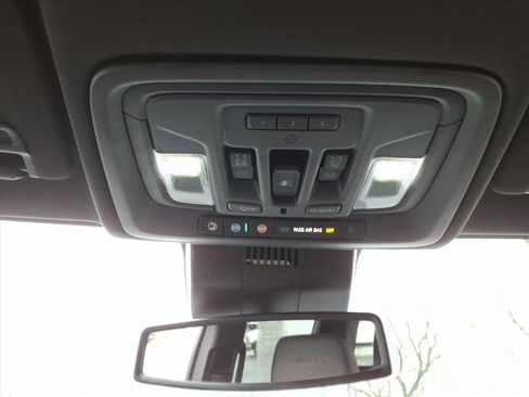 Certified 2022 Chevrolet Silverado 1500 High Country w/ High Country Premium Package image 22