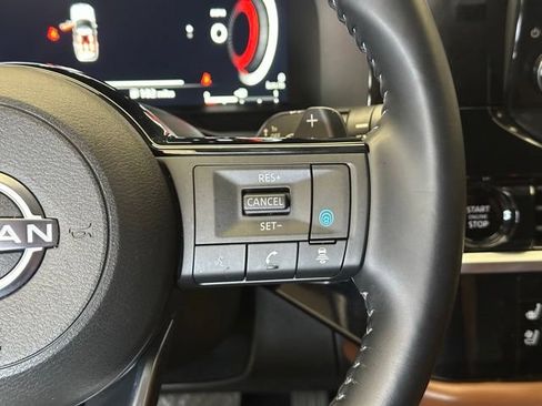 Used 2025 Nissan Pathfinder Platinum AWD/4WD image 24