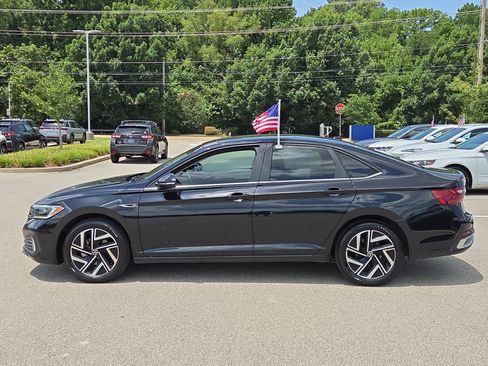 Used 2024 Volkswagen Jetta SEL FWD image 6