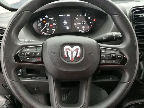 Used 2025 RAM ProMaster 2500 w/ Convenience Group image 14