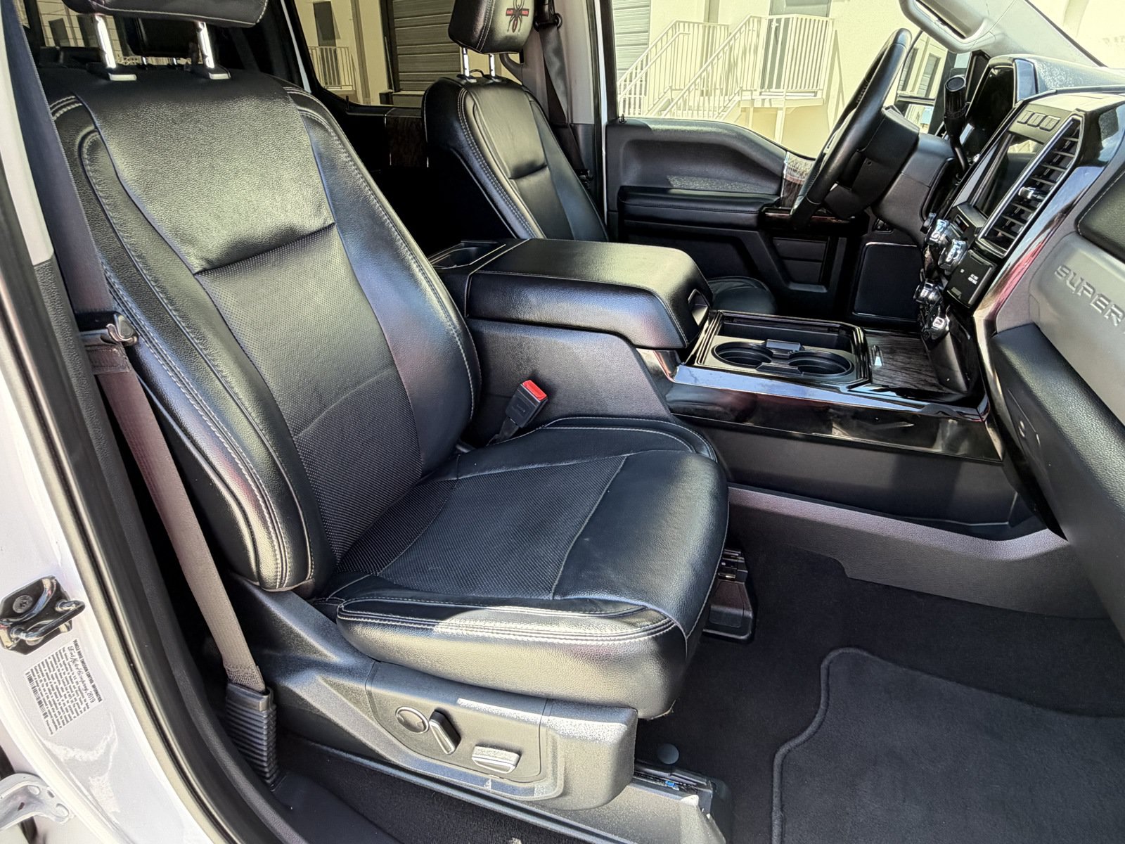 Used 2019 Ford F350 Lariat w/ Lariat Ultimate Package AWD/4WD image 13