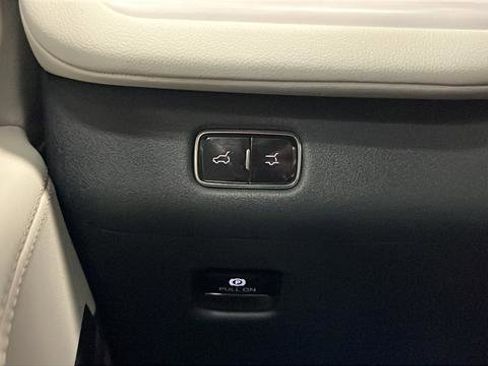 Used 2025 Lincoln Navigator Reserve image 44