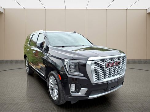 Used 2021 GMC Yukon Denali w/ Denali Premium Package AWD/4WD image 11