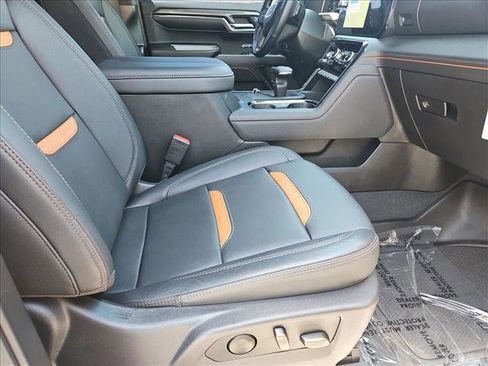 Used 2024 GMC Sierra 1500 AT4 w/ Technology Package AWD/4WD image 22