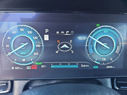 Certified 2025 Hyundai Elantra SEL image 20