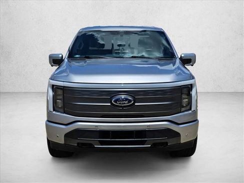 Used 2022 Ford F150 Lightning Lariat AWD/4WD image 2
