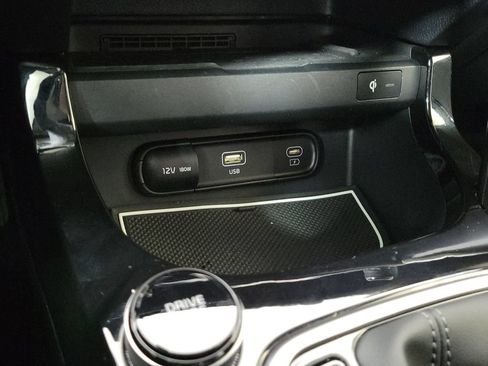 Used 2024 Kia Seltos EX FWD image 22