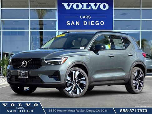 New 2026 Volvo XC40 B5 Ultra image 1