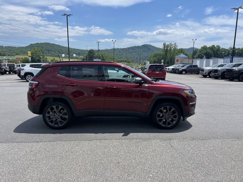 Used 2021 Jeep Compass Latitude AWD/4WD image 4