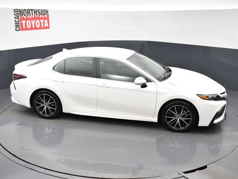 Used 2024 Toyota Camry SE w/ Cold Weather Package image 22