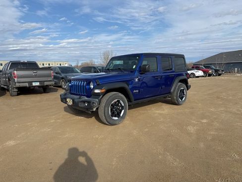 Used 2019 Jeep Wrangler Unlimited Sport S image 3