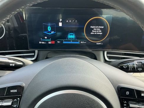 Used 2025 Hyundai Elantra Limited FWD image 21