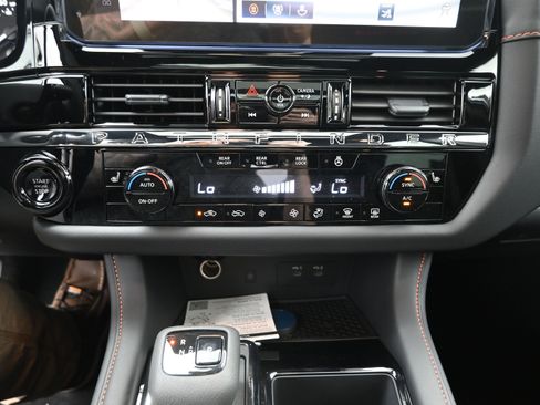 New 2026 Nissan Pathfinder Rock Creek AWD/4WD image 17