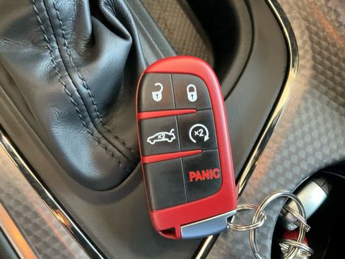Used 2022 Dodge Challenger SRT Hellcat RWD image 21