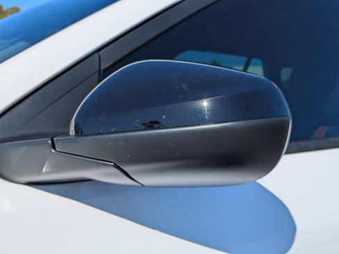 Used 2025 Chevrolet Trax RS w/ Sunroof Package image 33