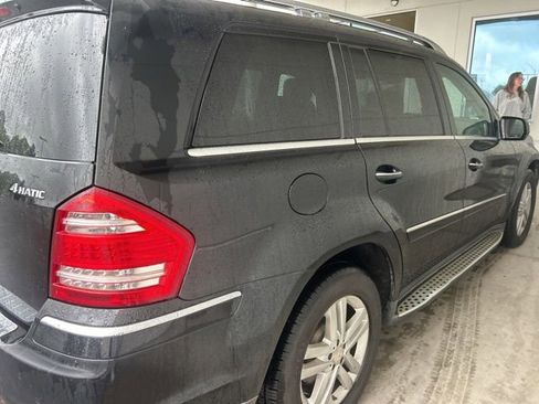 Used 2010 Mercedes-Benz GL 450 4MATIC image 4