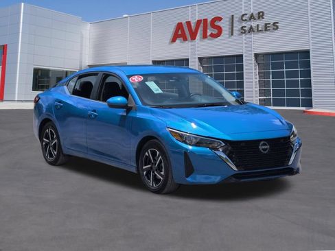 Used 2025 Nissan Sentra SV FWD image 3