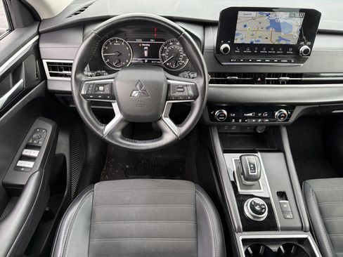 Used 2024 Mitsubishi Outlander SE FWD image 20