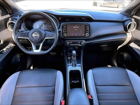 Used 2021 Nissan Kicks SR w/ SR Premium Package image 15
