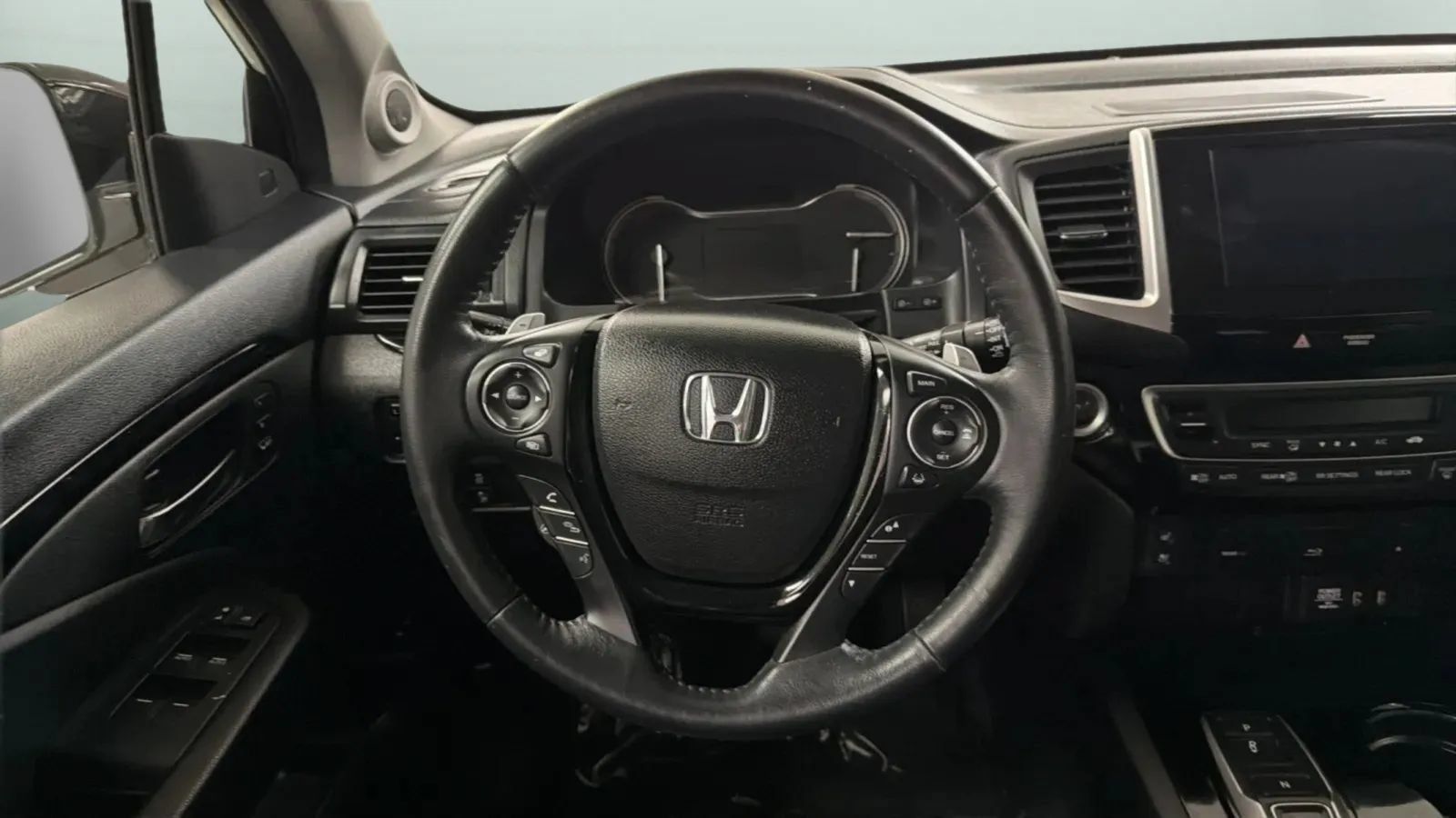 Used 2017 Honda Pilot Elite image 10