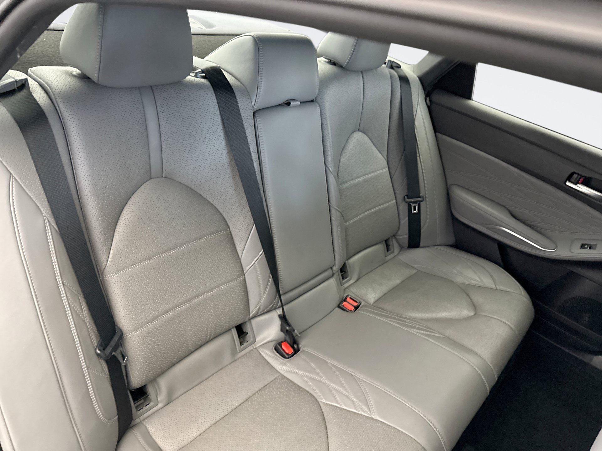 Used 2021 Toyota Avalon Limited w/ Advanced Safety Package FWD image 20