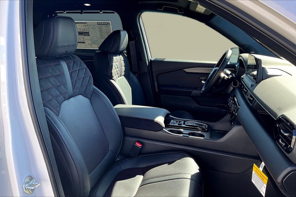 New 2026 Honda Pilot Black Edition image 10