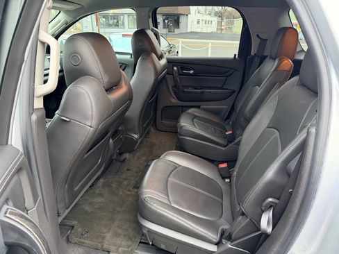 Used 2016 GMC Acadia SLT image 32