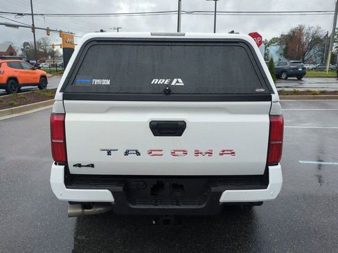 Used 2025 Toyota Tacoma TRD Off-Road w/ TRD Off Road Upgrade Package image 5