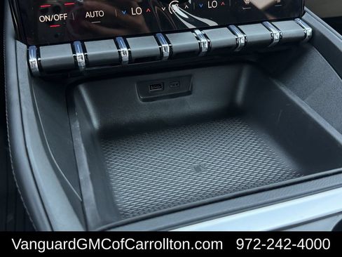 New 2027 GMC Terrain Elevation w/ Elevation Premium Package FWD image 18