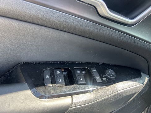 Used 2023 Kia Sportage EX image 10