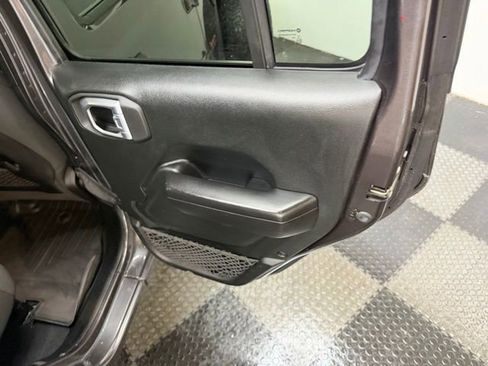 Used 2021 Jeep Wrangler Unlimited Rubicon w/ Uconnect 4C Nav & Sound Group AWD/4WD image 38