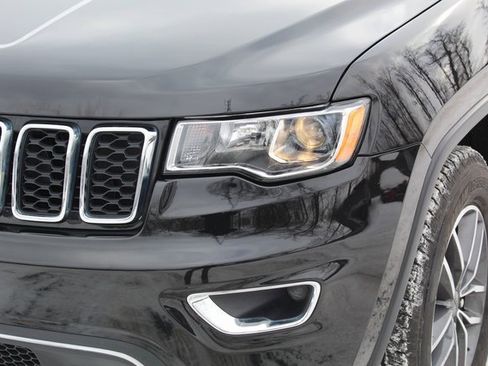Used 2019 Jeep Grand Cherokee Limited image 11