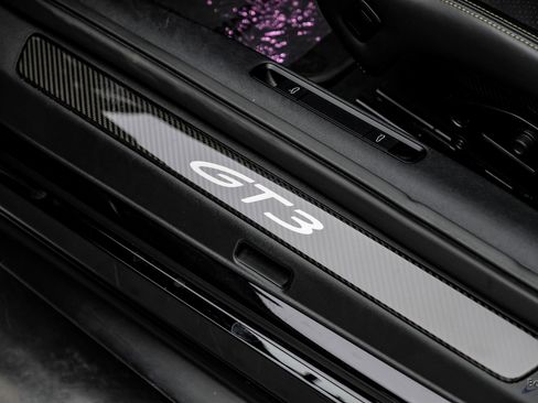 Used 2022 Porsche 911 GT3 image 42