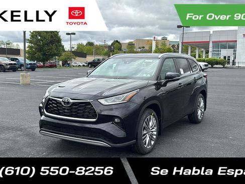 New 2026 Toyota Highlander Platinum AWD/4WD image 1