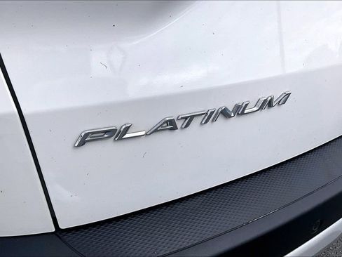 Used 2024 Ford Escape Platinum w/ Premium Technology Package AWD/4WD image 33